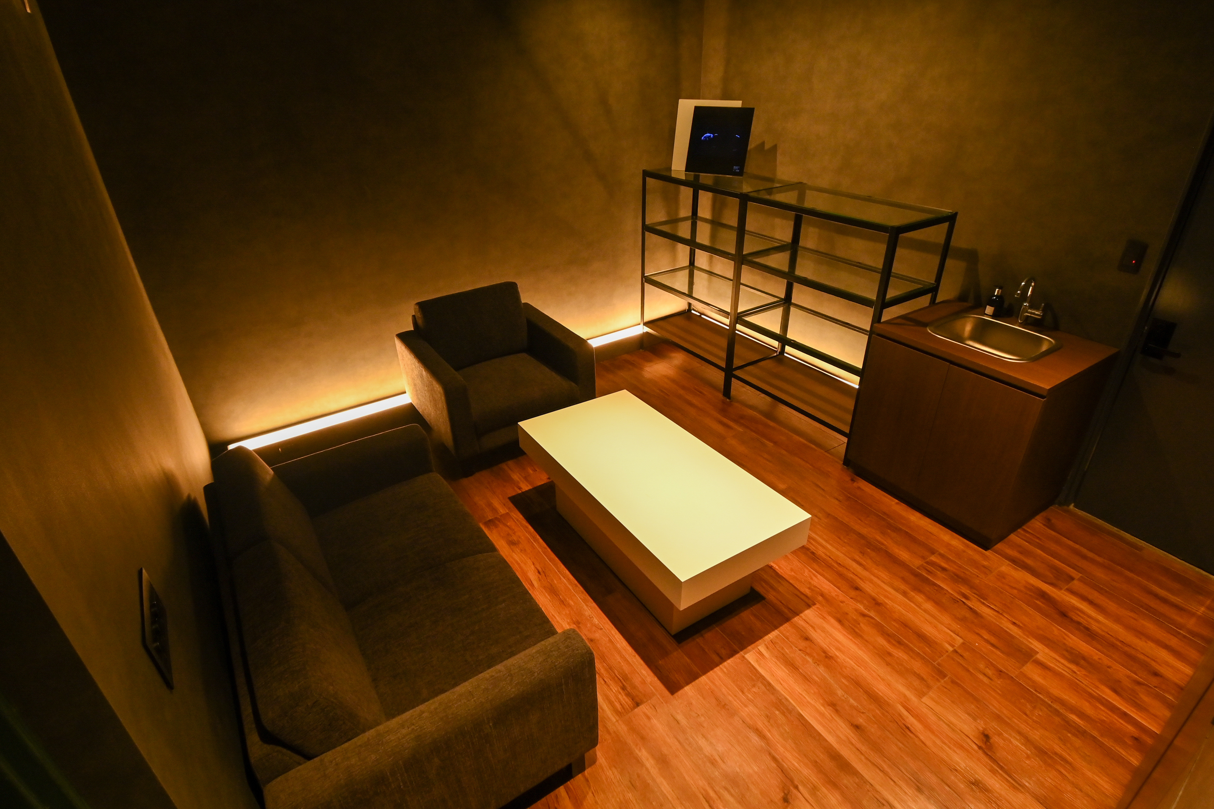 Studio 13 — full room